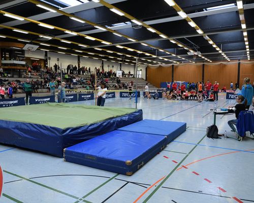 Hallen-Kreismeisterschaft in Neuhof