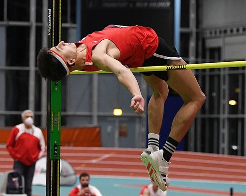 Starker Einstieg von Maximilian Grün in die Hallen-Saison - der ASC-Hochspringer kratzt beim Wintercup an der Zwei-Meter-Marke