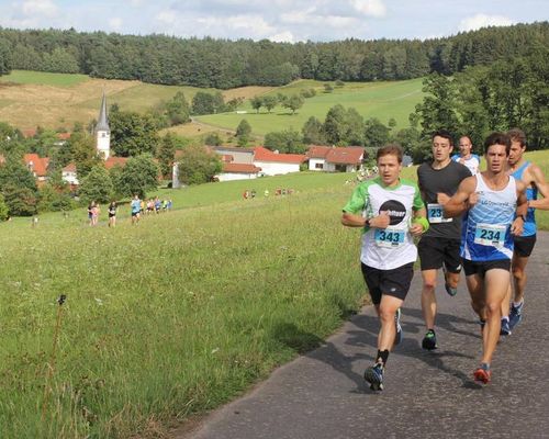 Lokalmatador Jonas Uster gewinnt Güttersbacher Volkslauf