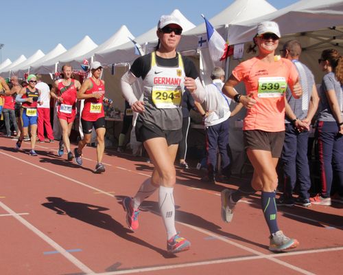 Nele Alder-Baerens läuft zu neuen Superlativen: 254,288 Kilometer in 24h, Vize-Weltmeisterschaft und ein neuer deutscher Rekord