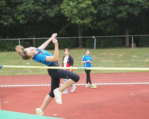 Jolina Schmidt jubelt doppelt in Hofgeismar