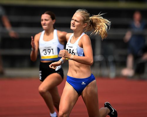 U16 Jugend-DM: Masha-Sol Gelitz mit gleich zwei Goldmedaillen (Drei- und Weitsprung) die überragende Athletin der Meisterschaften in Hannover - Jana Becker glänzt mit Gold über 800 Meter - Tristan Kaufhold hat die 3000 Meter im Griff 