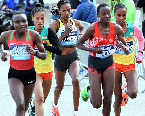 Melat Yisak Kejeta (Laufteam Kassel) mit starkem Saisoneinstieg beim Weltrekord-Rennen in Istanbul - ein neunter Platz in 1:07:33 Stunden für die Nordhessin - bei der 5-km-Durchgangszeit blieb Kejeta mit 15:08 Minuten unter dem Rekord von Irina Mikitenko