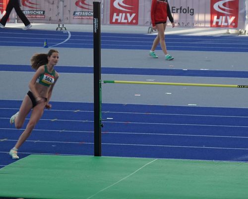 Süddeutsche Hallen-Meisterschaften der Aktiven und U18, Amelie Witzel vom Hünfelder SV mit BRONZE im Hochsprung