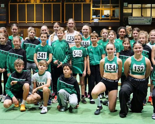 40. Nationales Vorweihnachtskriterium in der Herrenwaldhalle in Stadtallendorf – Staffeln wieder stark unterwegs – zusätzlich 3 x Norm für Süddeutsche Hallenmeisterschaften geknackt