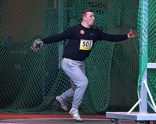 Marius Karges und Katja Seng knacken bei den Winterwurf-Hessenmeisterschaften mit dem Diskus die WM-Normen für die U20 Titelkämpfe im kolumbianischen Cali 